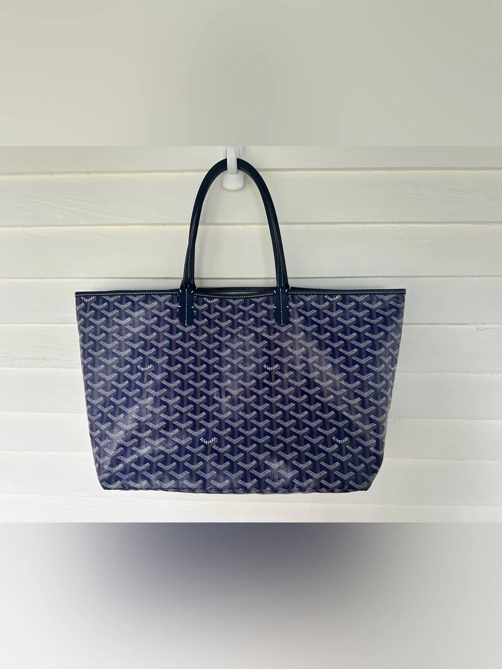 💙Authentic Goyard Saint Louis Pm Navy tote comes with the pouch